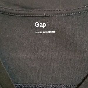 GAP Men's S/S V-Neck T-Shirt